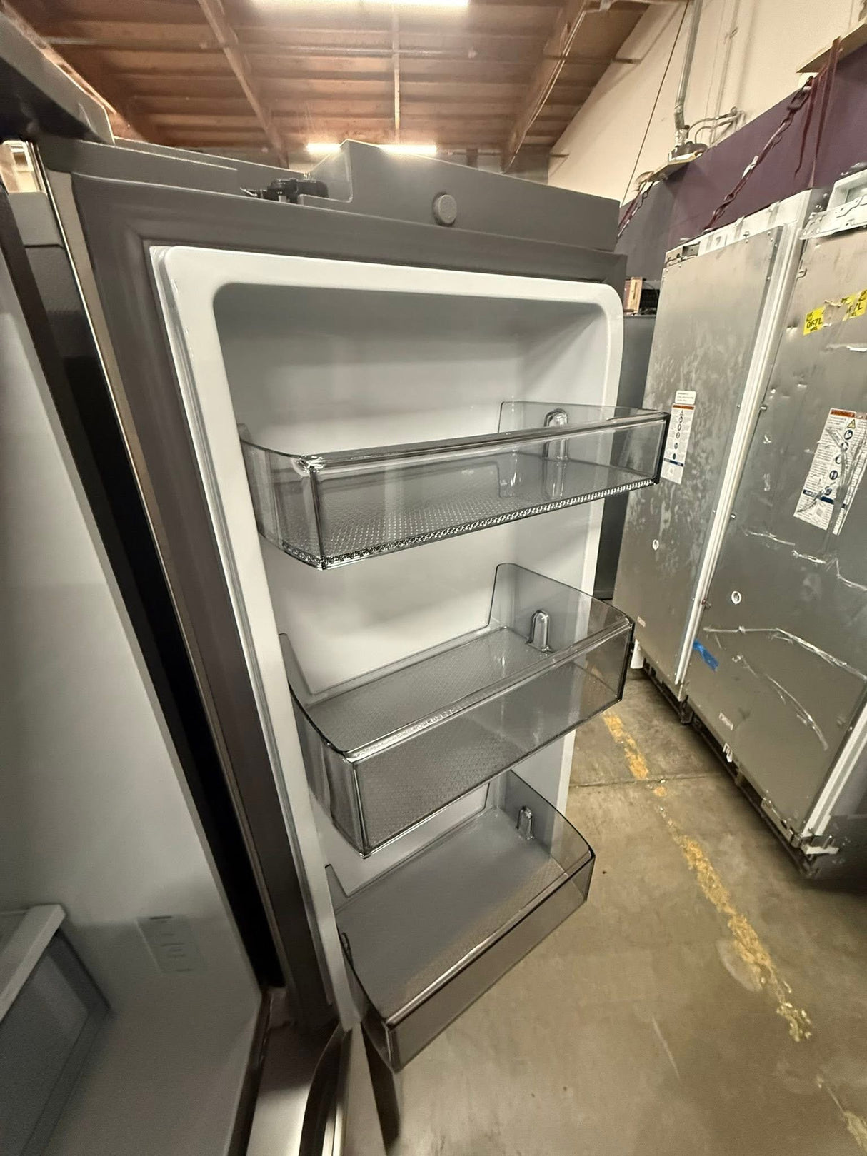 Samsung - Bespoke 23 cu. ft. Counter Depth 4-Door French Door Refrigerator with AI Hybrid Cooling