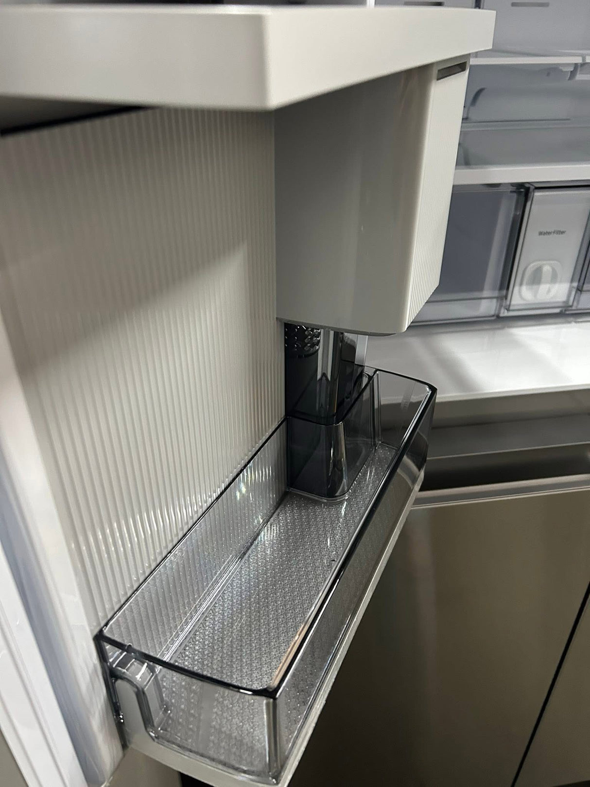 Samsung - Bespoke 23 cu. ft. Counter Depth 4-Door French Door Refrigerator with AI Hybrid Cooling