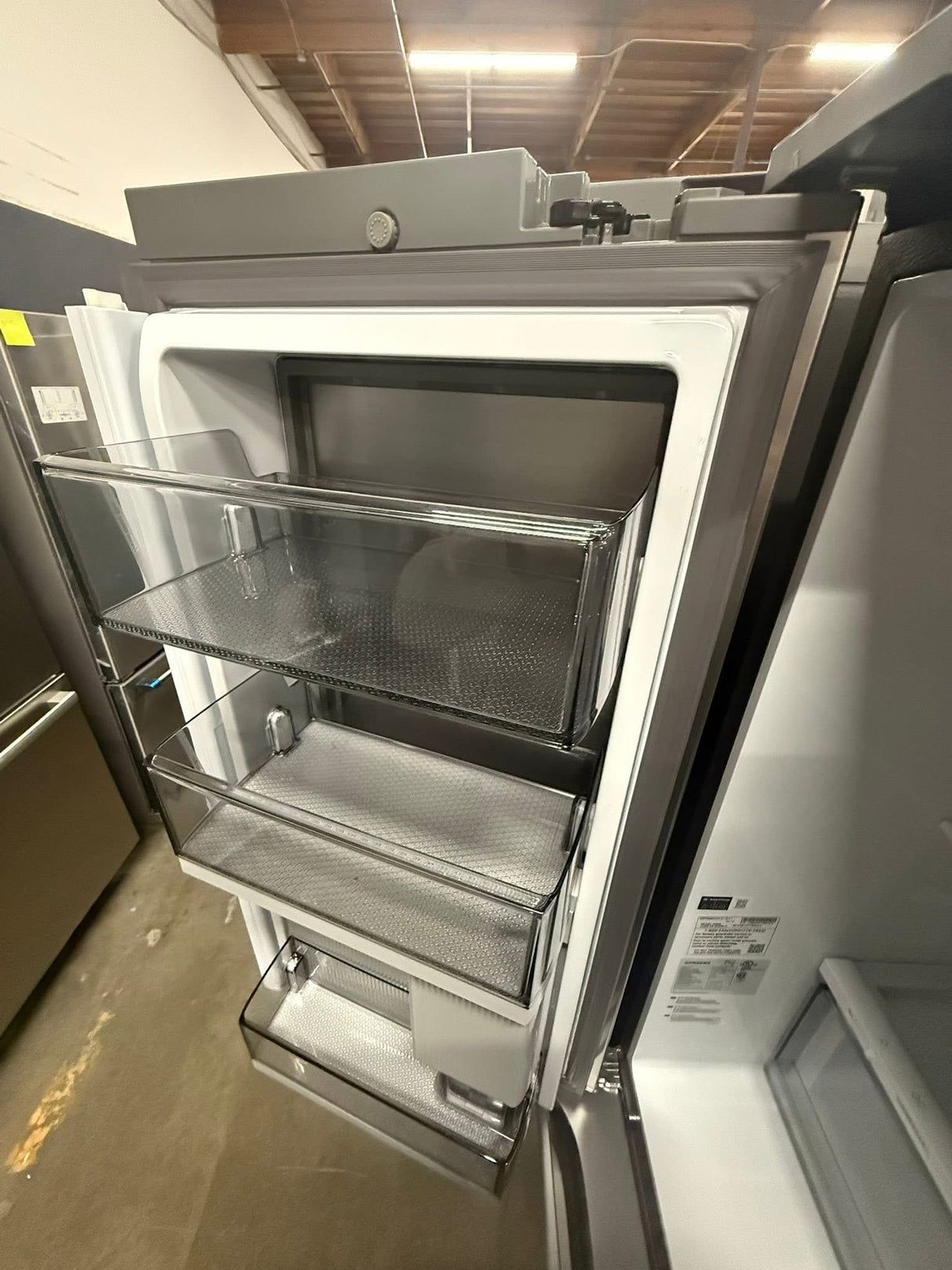 Samsung - Bespoke 23 cu. ft. Counter Depth 4-Door French Door Refrigerator with AI Hybrid Cooling