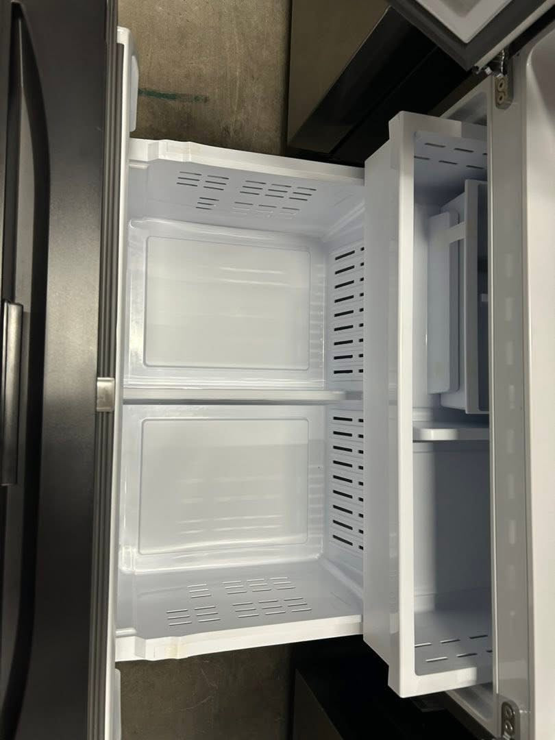 Samsung - 32 cu. ft. 3-Door French Door Smart Refrigerator with Dual Auto Ice Maker