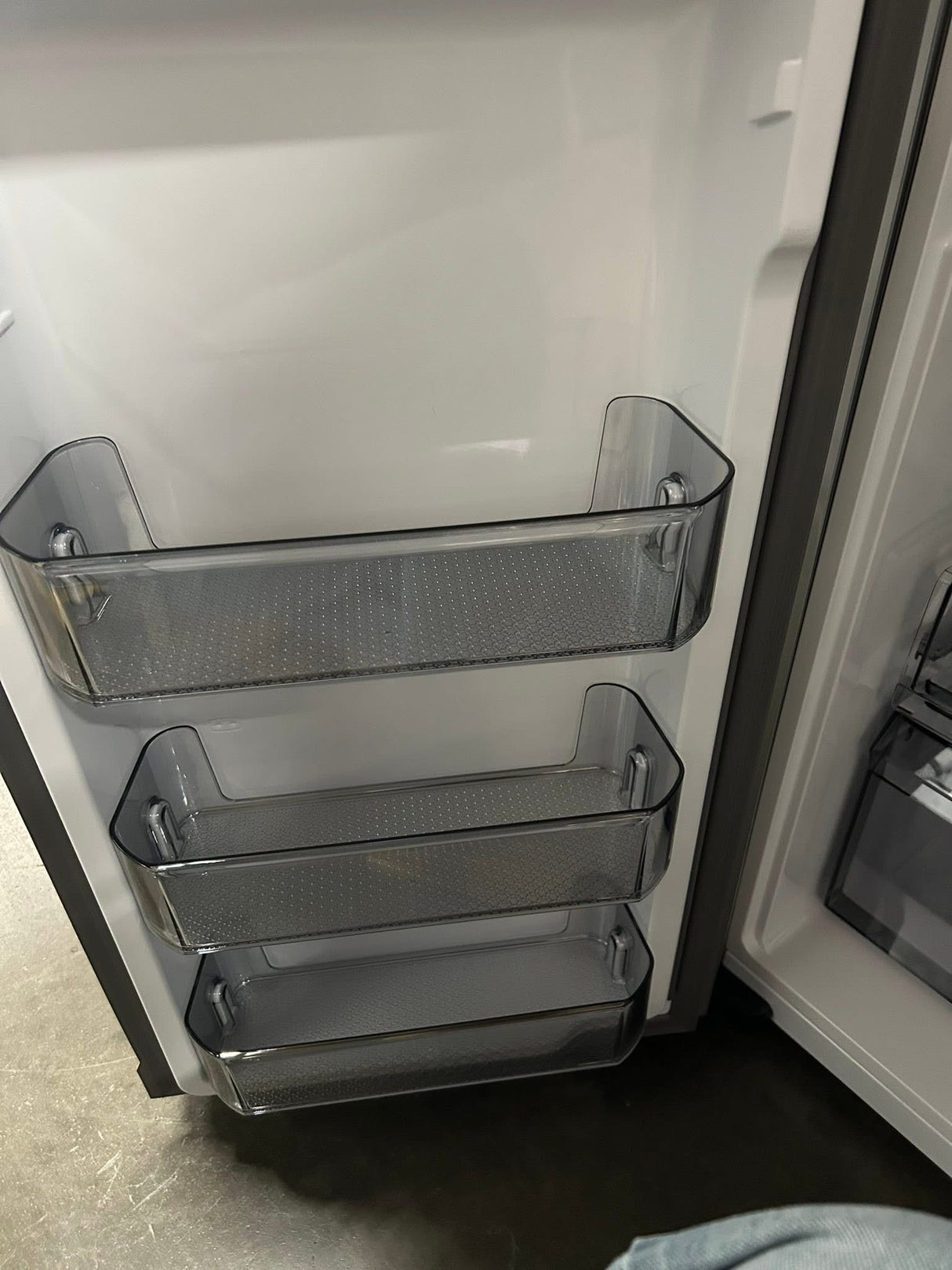 Samsung - Bespoke 23 cu. ft. Counter Depth 4-Door French Door Refrigerator with AI Hybrid Cooling